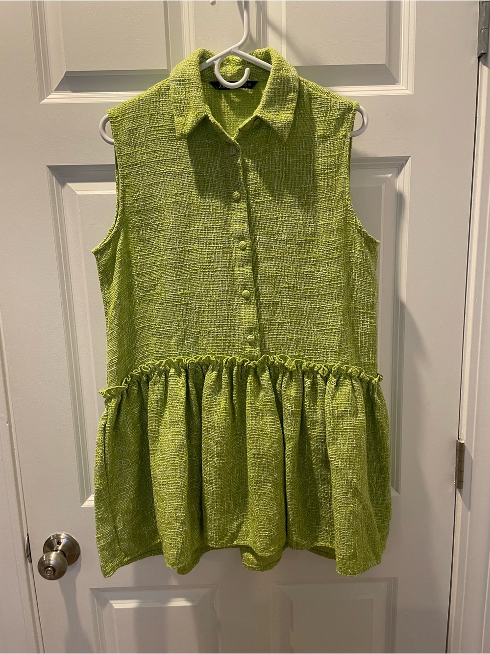 Zara Sleeveless Collared Peplum Dress in Lime